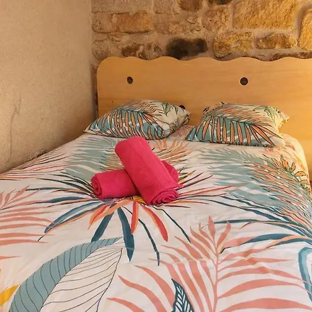 Le Nid Comtois Apartament *